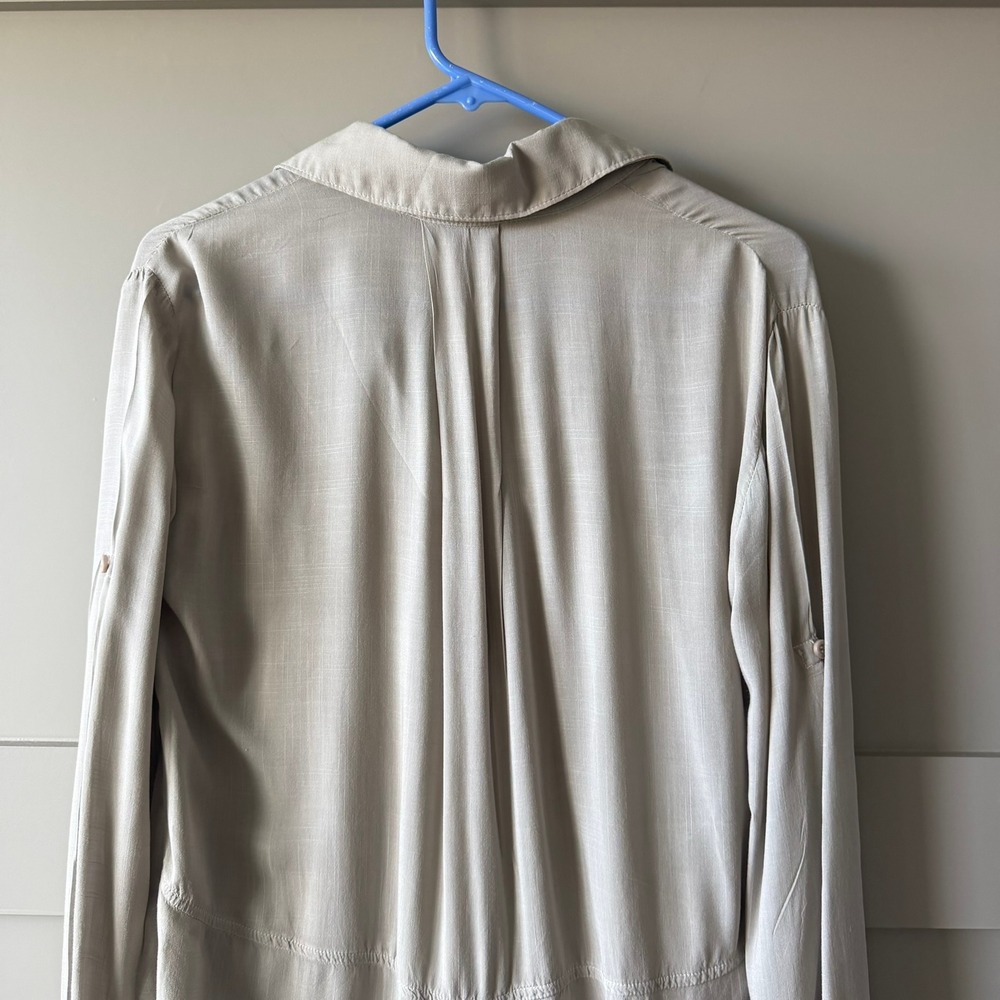 Bella Dahl Split Back Button‎ Down Shirt Womens XS Taupe 100% Rayon Made USA - Picture 13 of 16